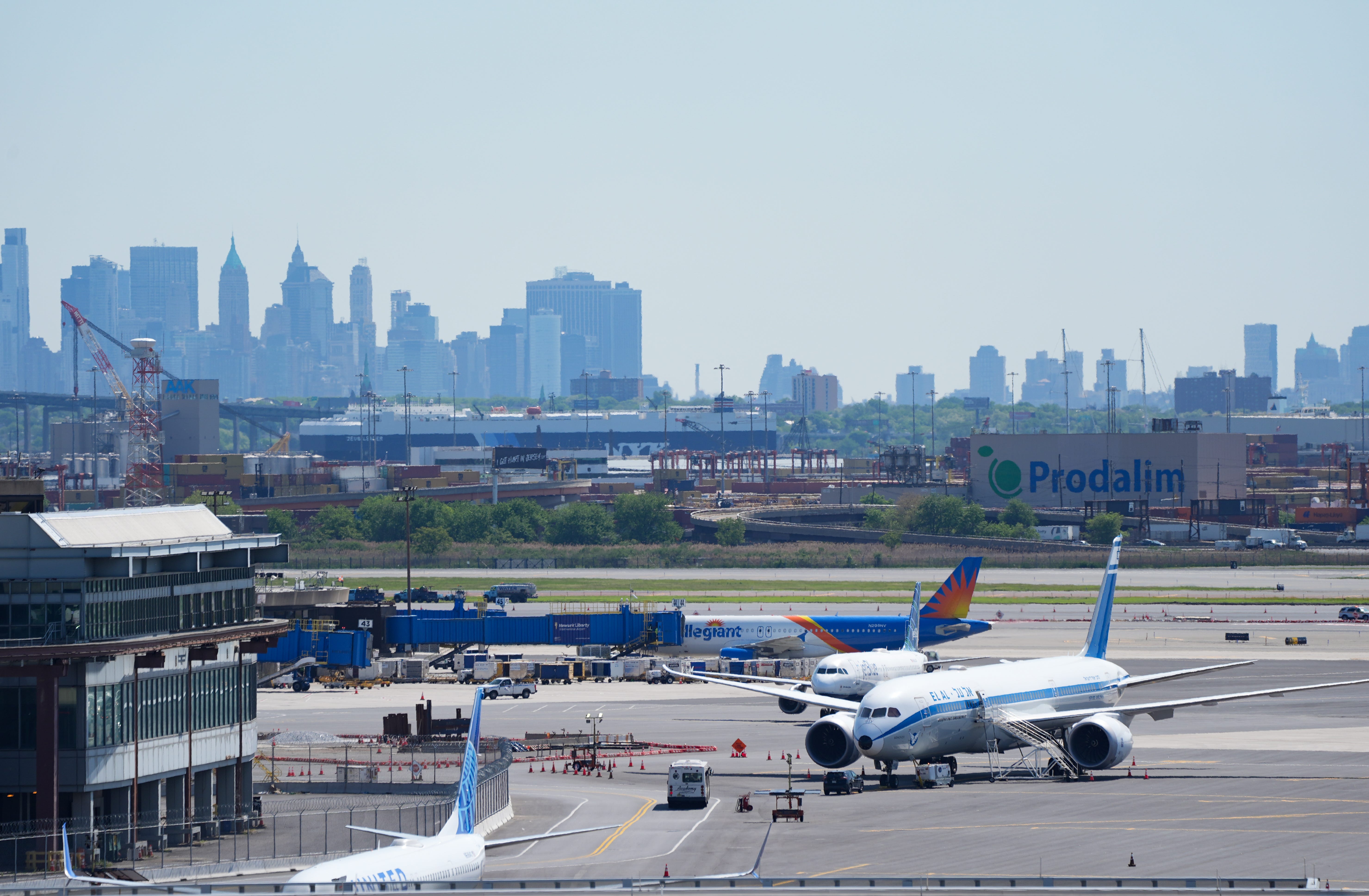 Planes at Newark.
